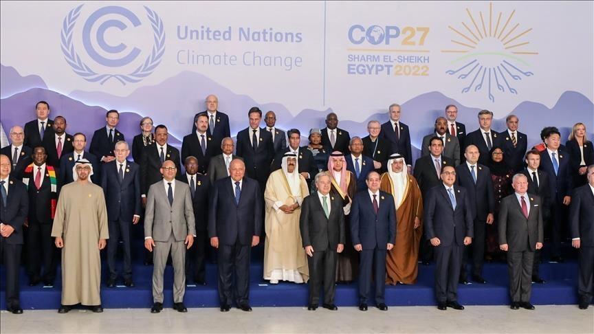 Photo cop 27